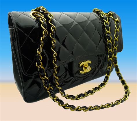 damen chanel tasche schwarz|chanel taschen neue kollektion.